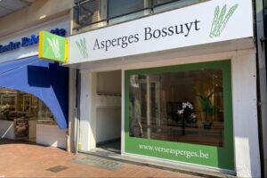 « Les prix des produits dont les asperges sont un peu plus élevés, mais tous ceux qui entrent ici sont des amoureux » par FreshPlaza
